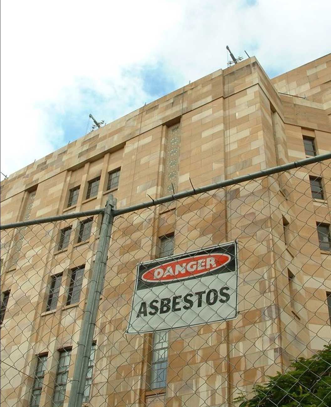 Asbestos warning in buildings